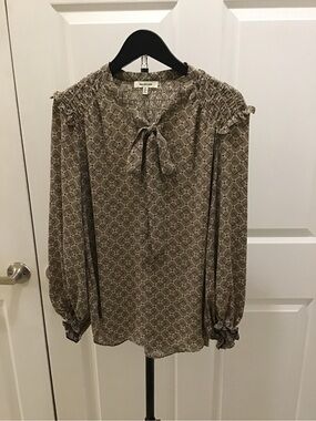 Max Studio Olive Geometric Tie-Neck Blouse